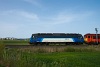 A MÁV Rail Tours 0001 1535 Nemesgulács-Kisapáti és Tapolca között, háttérben Tapolca Y-házai