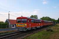 kép