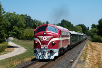 A MÁV Rail Tours M61 001 Fövenyes és Balatonudvari között