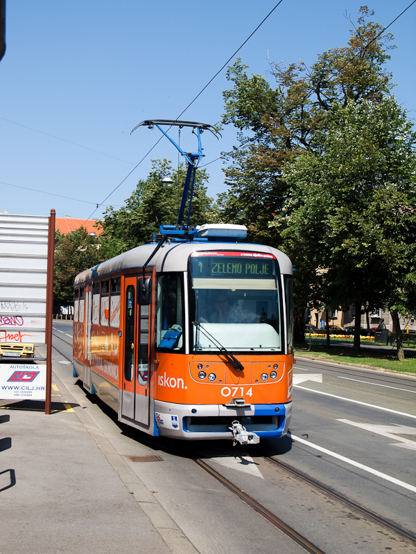Tatra T3YU villamos Eszken (Osijek) fot