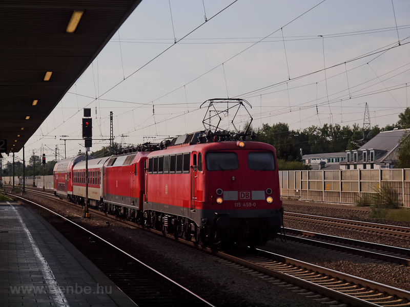 A DB AG 115 459-6 s a 120 150-8 Olchingben fot