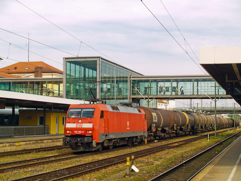 A DB AG 152 169-9 Regensburg Hauptbahnhofon halad t tartlyvonatval fot