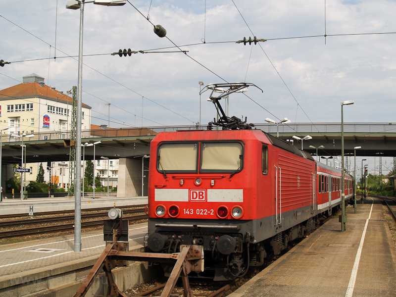 A DB AG 143 022-2 Regensburg Hauptbahnhofon fot