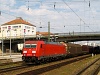 A DB AG 185 317-5 tehervonattal Regensburg Hauptbahnhofon