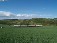 The historic BC mot DMU near Becske