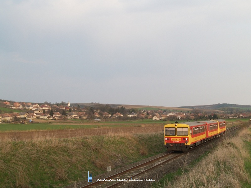 Bzmot 254 near Galgagyrk photo