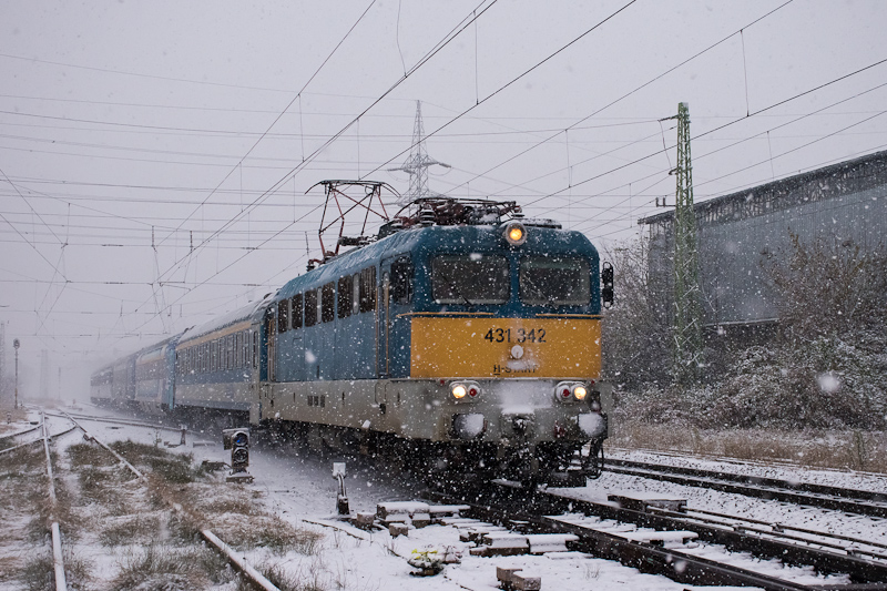 The MV-START 431 342 "Szili" seen between Kőbnya-Kispest and Pestszentlőrinc photo