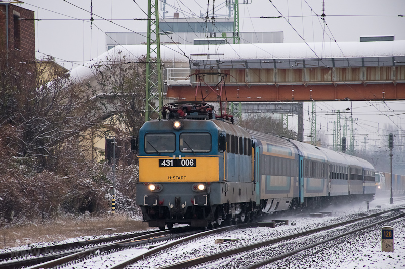 A MV-START 431 006 Pestszentlőrinc s Kőbnya-Kispest kztt egy rvid Napfny IC-vel fot