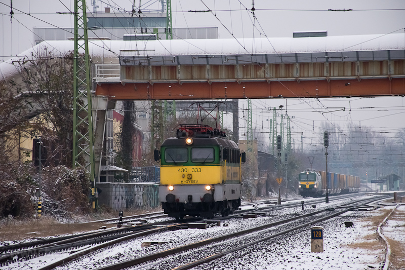 The GYSEV 430 333 seen at Pestszentlőrinc photo