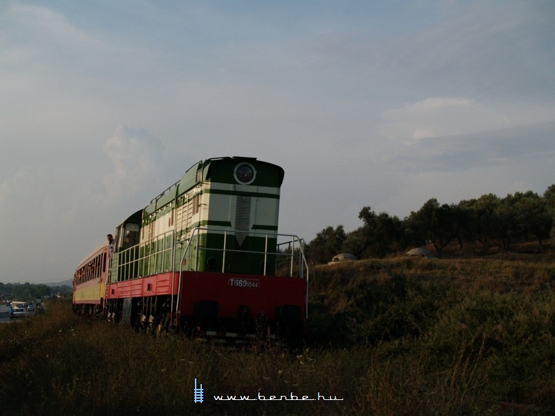 T669 1044 Dushk és Lushnje  fotó