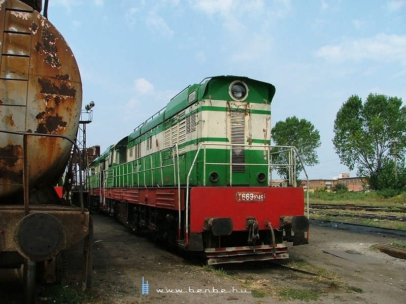 The T669 1046 at Shkozet photo