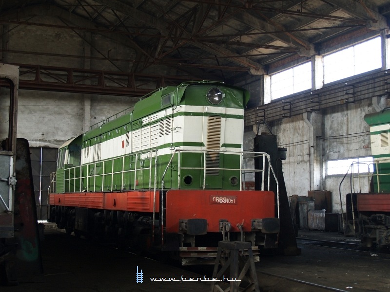 kép T669 1051 Shkozetben fotó