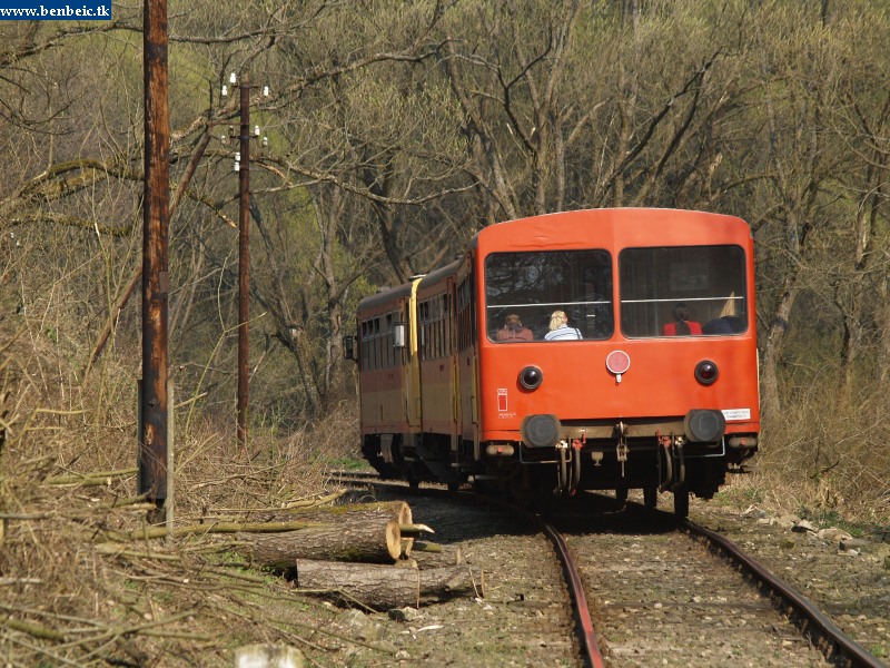 Bzmot 343 rkezik Szokolya fell fot