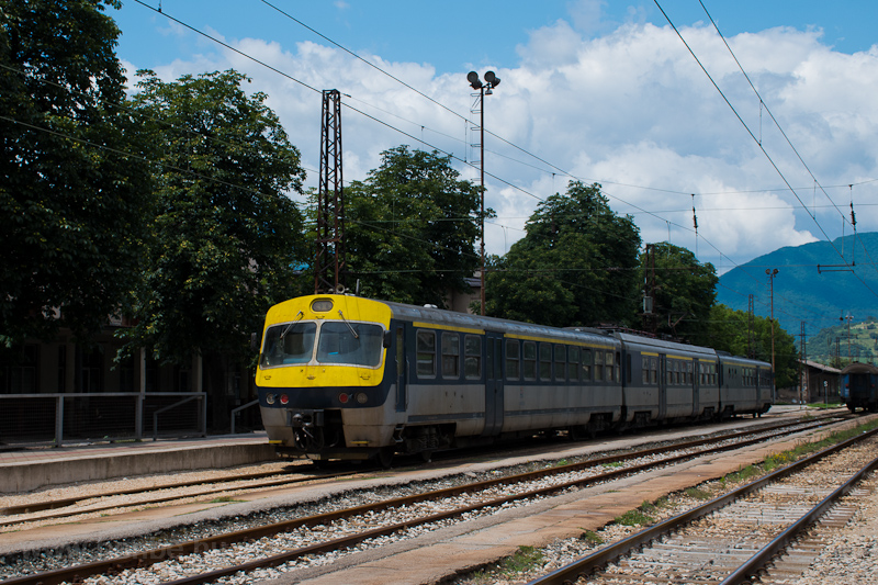 The ŽFBH 411 226 seen  picture