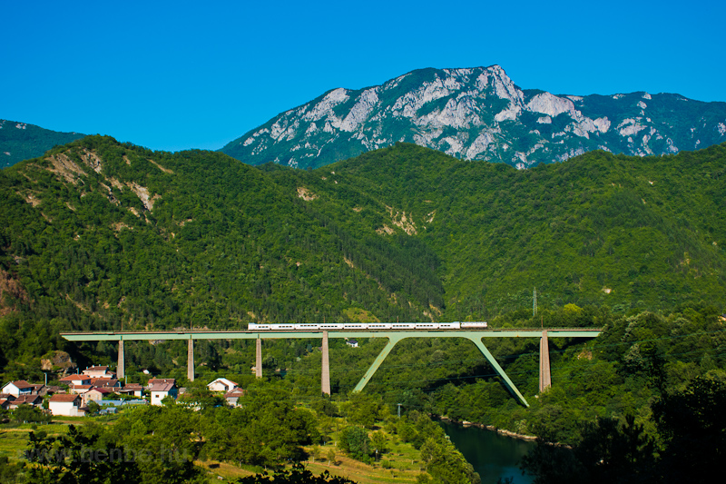 A ŽFBH Talgo-train seen on the so-called Gazela-viadukt at Jablanica, in Bosnia-Herzegovina photo