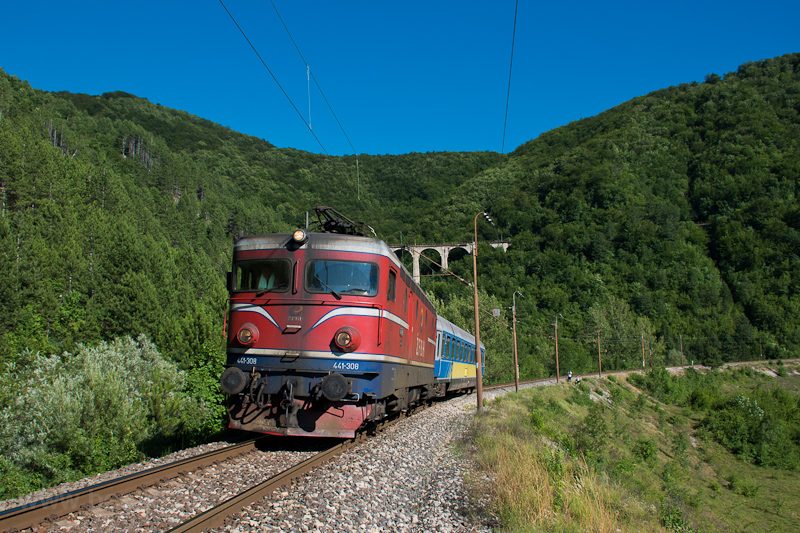 The ŽFBH 441 308 seen between Grad and Ovčari photo