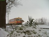 The Bzmot 242 at Ngrdszakl station