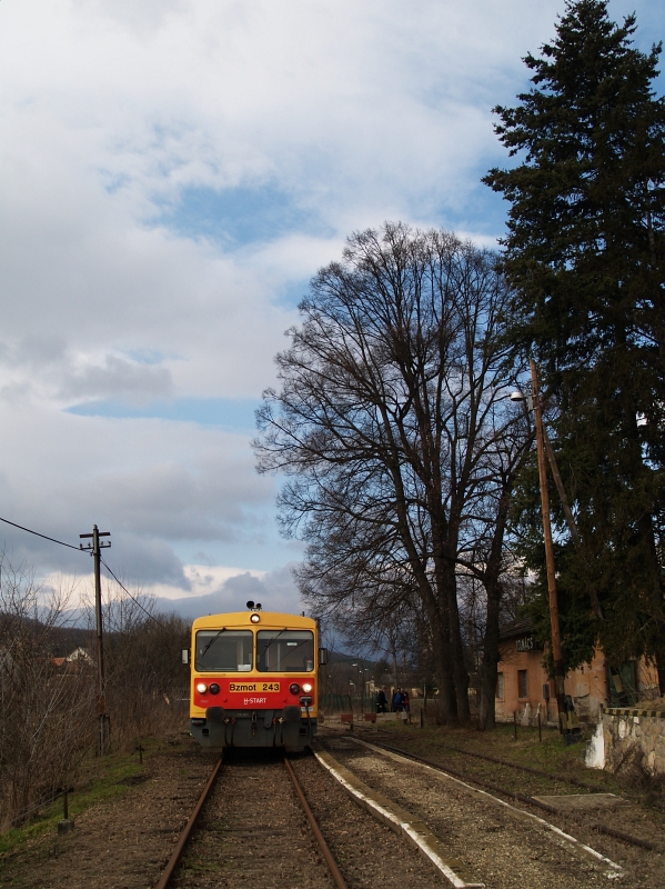 Bzmot 243 Tolmcs megll-rakodhelyen fot