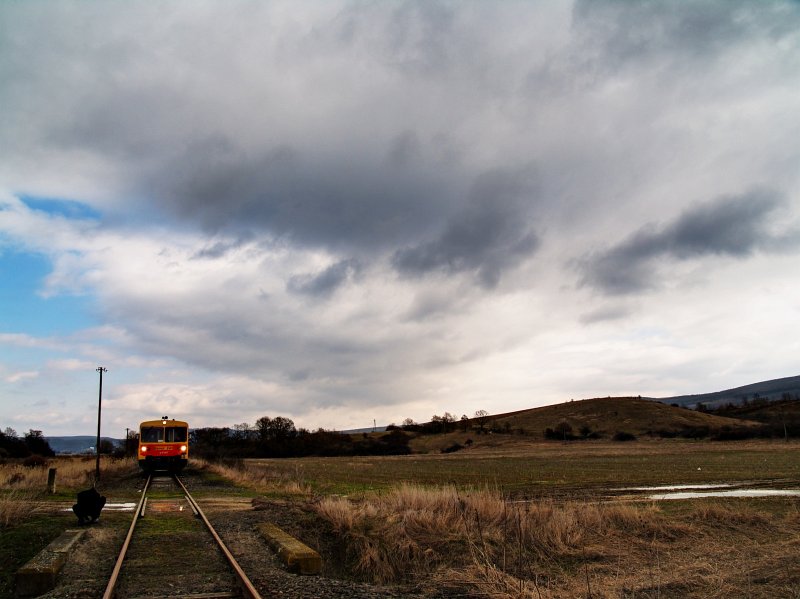 The Bzmot 243 at Vilgospuszta stop photo