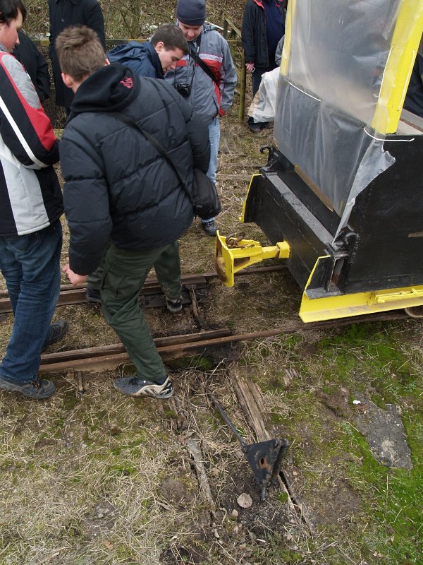 Betolás az átrakó középső v fotó