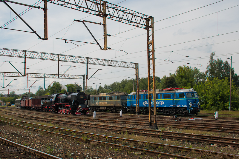A PKP EU07 172E és a Ty42 2 fotó