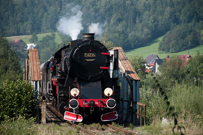 A PKP Ty42 24 Rabka Zaryte  fotó
