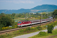 The ZSSK 350 006-3 seen between Zsolna and Teplicka nad Vahom