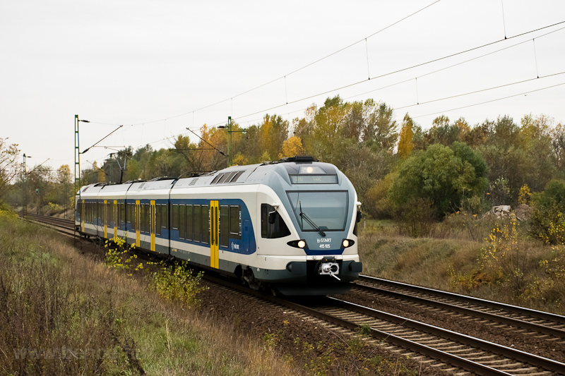 A MV-START 415 105 plyaszm Stadler FLIRT motorvonat (igazibl csukls motorkocsi) Sződ-Sződliget s Vc-Alsvros kztt fot