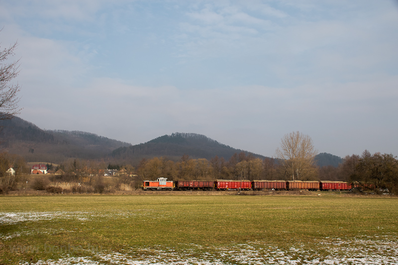 The MV-START 478 235 seen between Mtramindszent and Nemti photo