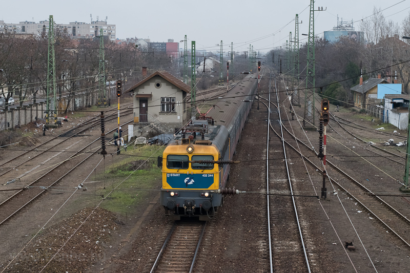 A MV-START 432 244 Kőbnya-Teher llomson fot