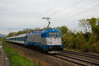 The ČD 380 016-6 seen between Kismaros and Nagymaros-Visegrd