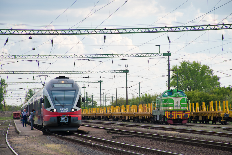 The MÁV-START 415 047 in re photo