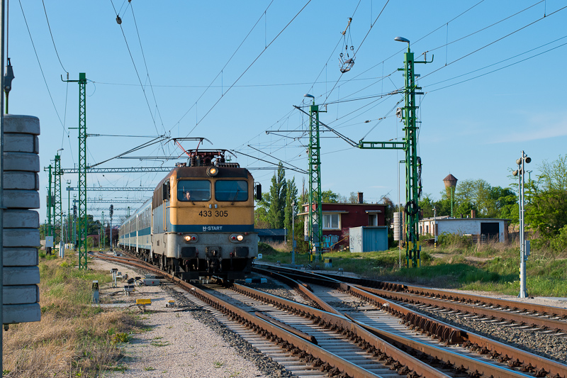 kép A MÁV-START 433 305 Érd állomáson fotó
