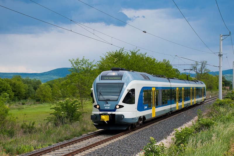 The MÁV-START 415 091 seen  picture