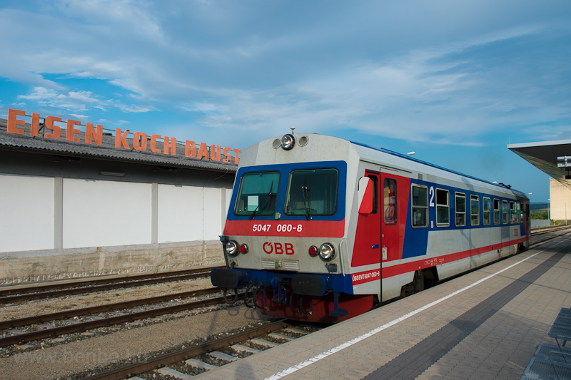 The ÖBB 5047 060-8 seen at  photo