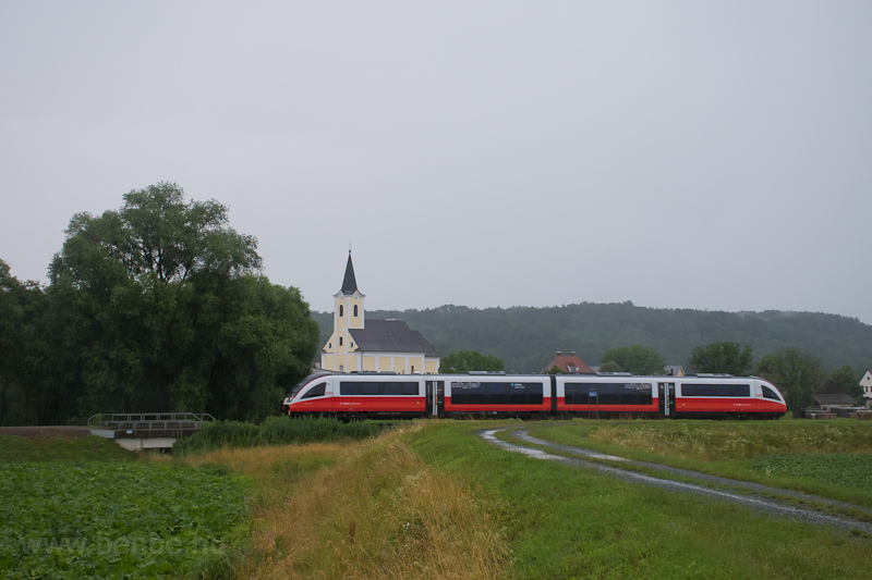 An unidentified ÖBB 5022 se picture