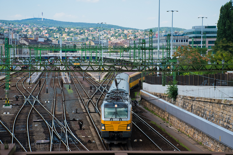 A Regiojet 193 226 plyaszm Siemens Vectron mozdonya Budapest - Dli plyaudvaron fot