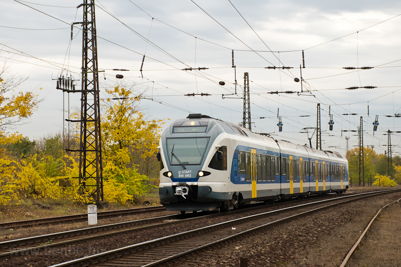 A MV-START 415 062 plyaszm Stadler FLIRT Rkosrendező llomson, Veresegyhzon t Vcra tart S71-es szemlyvonattal fot