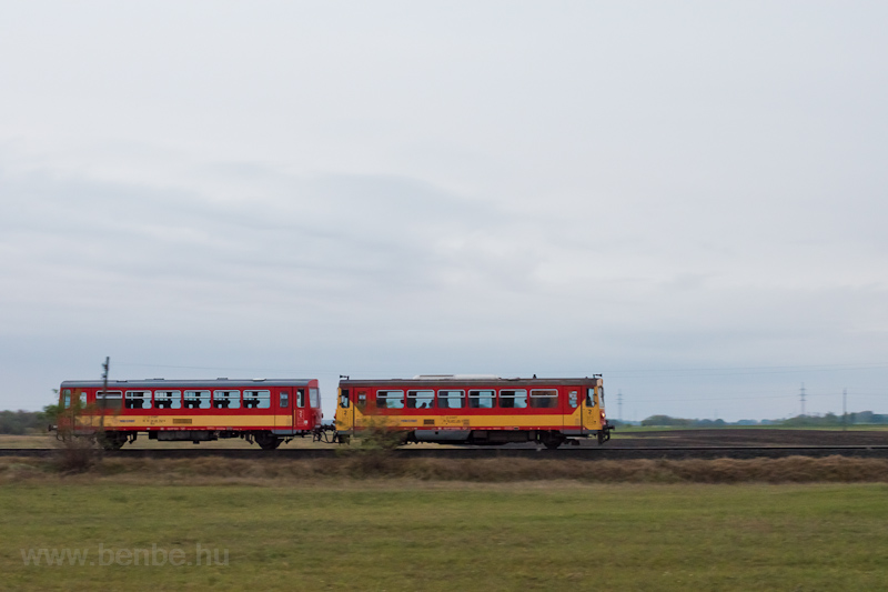 The MV-START 117 315 seen between Kettőshalom and Gtr photo