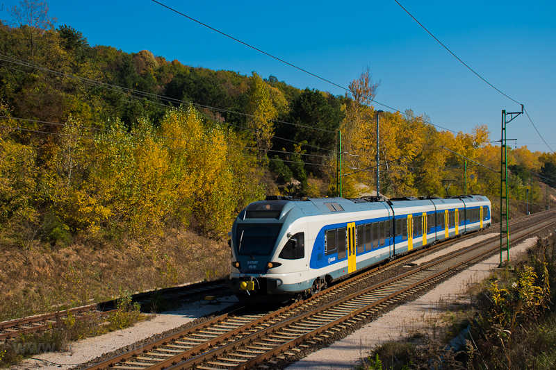 The MÁV-START 415 101 seen  picture