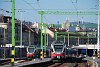 A MÁV-START 415 024 és a 415 033 pályaszámú piros Stadler FLIRT motorvonatok Budapest-Déli pályaudvaron