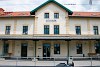 Esztergom állomás fölújított felvételi épülete
