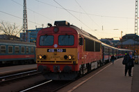 kép