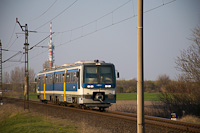The MÁV-START 416 035 seen between Kiskunfélegyháza and Kővágóér
