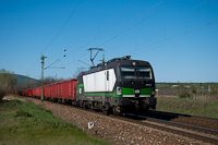The ELL 193 272 Siemens Vectron seen between Vác-Alsóváros and Sződ-Sződliget
