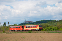 The MÁV-START 117 177 seen between Pannonhalma and Tarjánpuszta