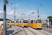 A BKV ČKD Tatra T5C5 4297 s a Ganz CsMG2 1441 villamosok Szent Gellrt tren