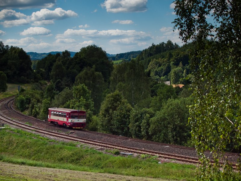 The ČD 810 597-5 seen  photo