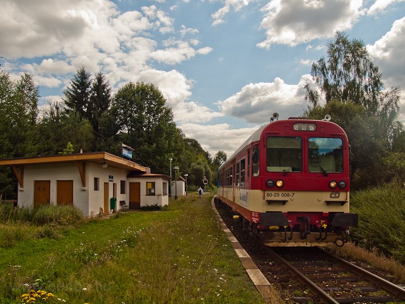 A ČD 80-29 008-7 Bl u Star Paky megllhelyen fot