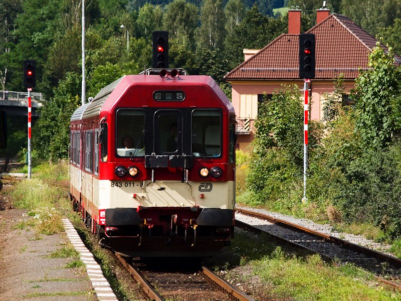 The ČD 843 011-8 seen  photo